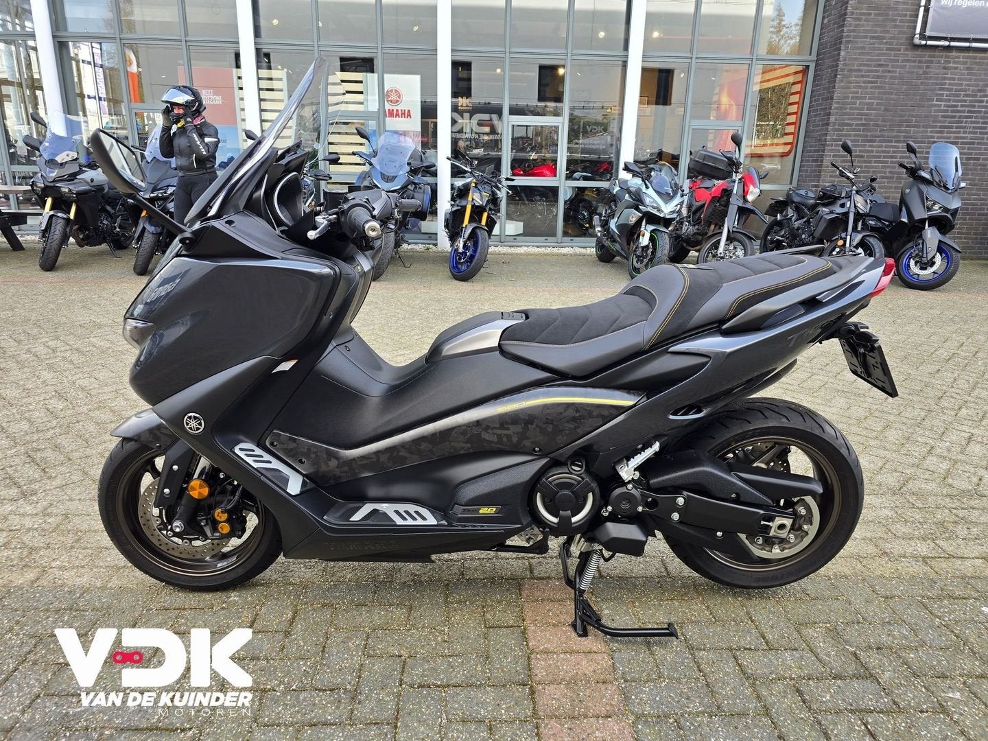 YAMAHA TMAX TECH MAX 20TH ANNIVERSARY (bj 2021), Motoren, 562 cc, Bedrijf, Onbekend, YAMAHA
