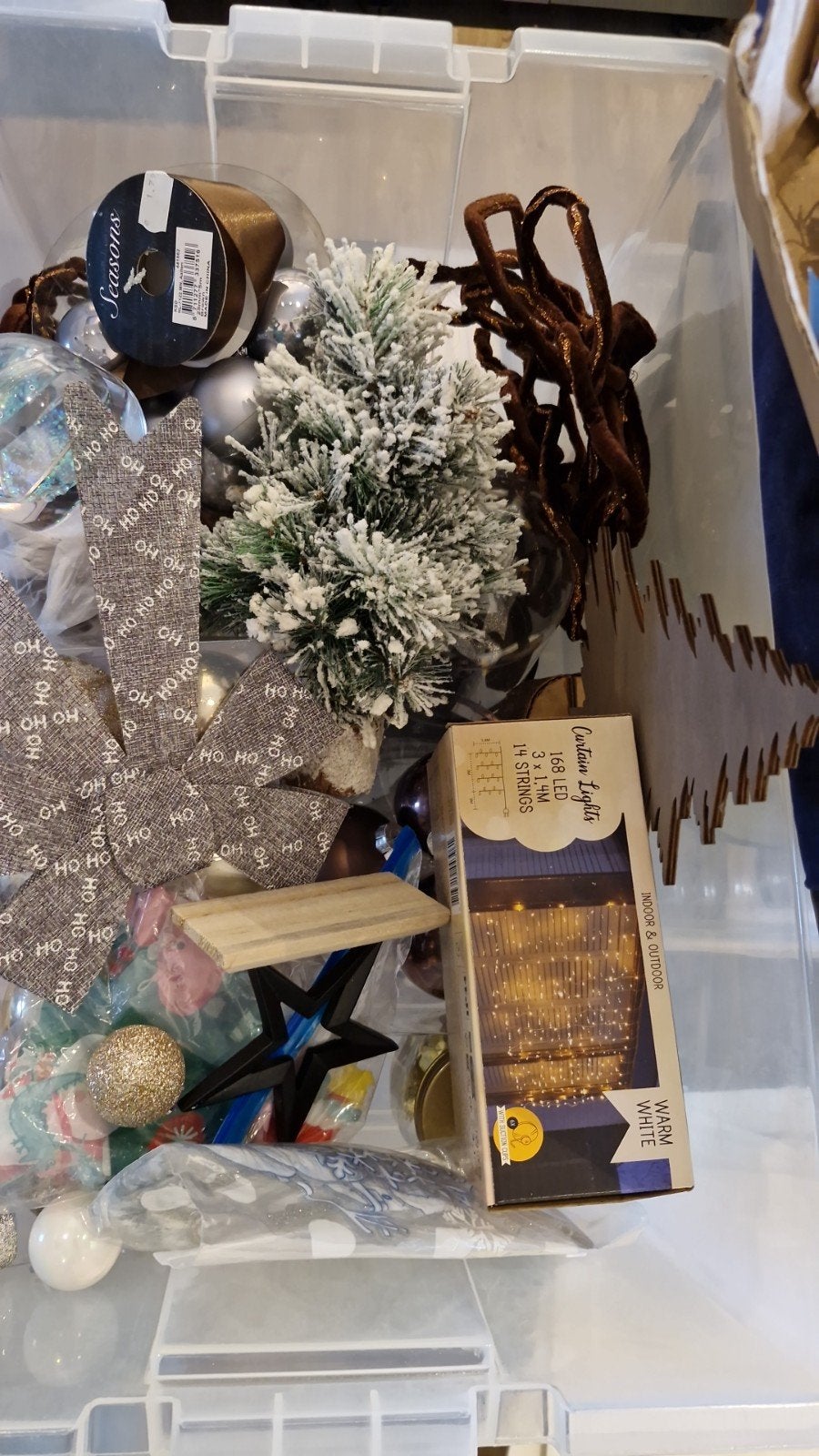 Volle bak vol kerstspullen, Ophalen