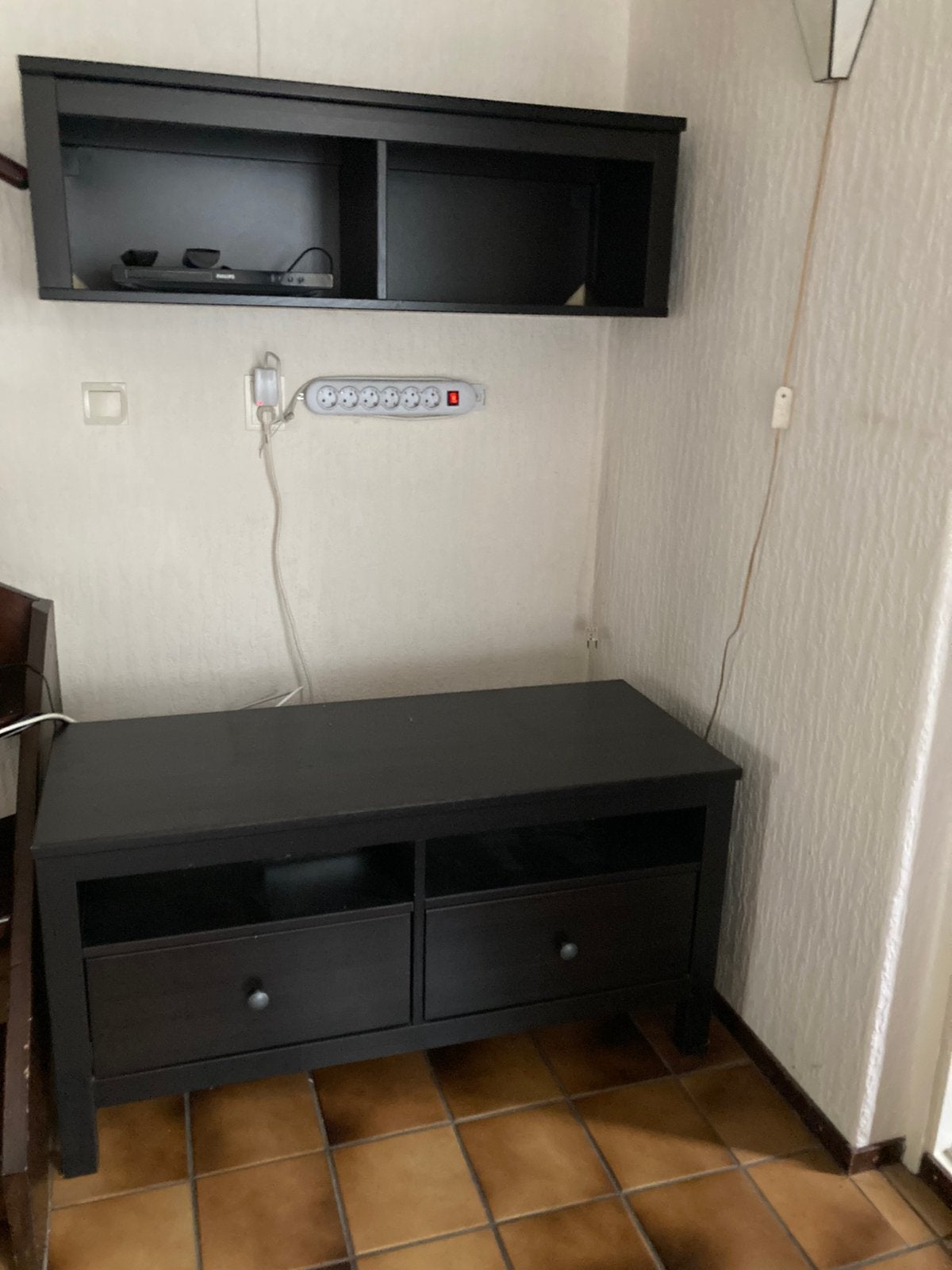 Zwart TV-meubel en wandkastje - 110cm breed, Ophalen, Gebruikt, 25 tot 50 cm, 100 tot 150 cm