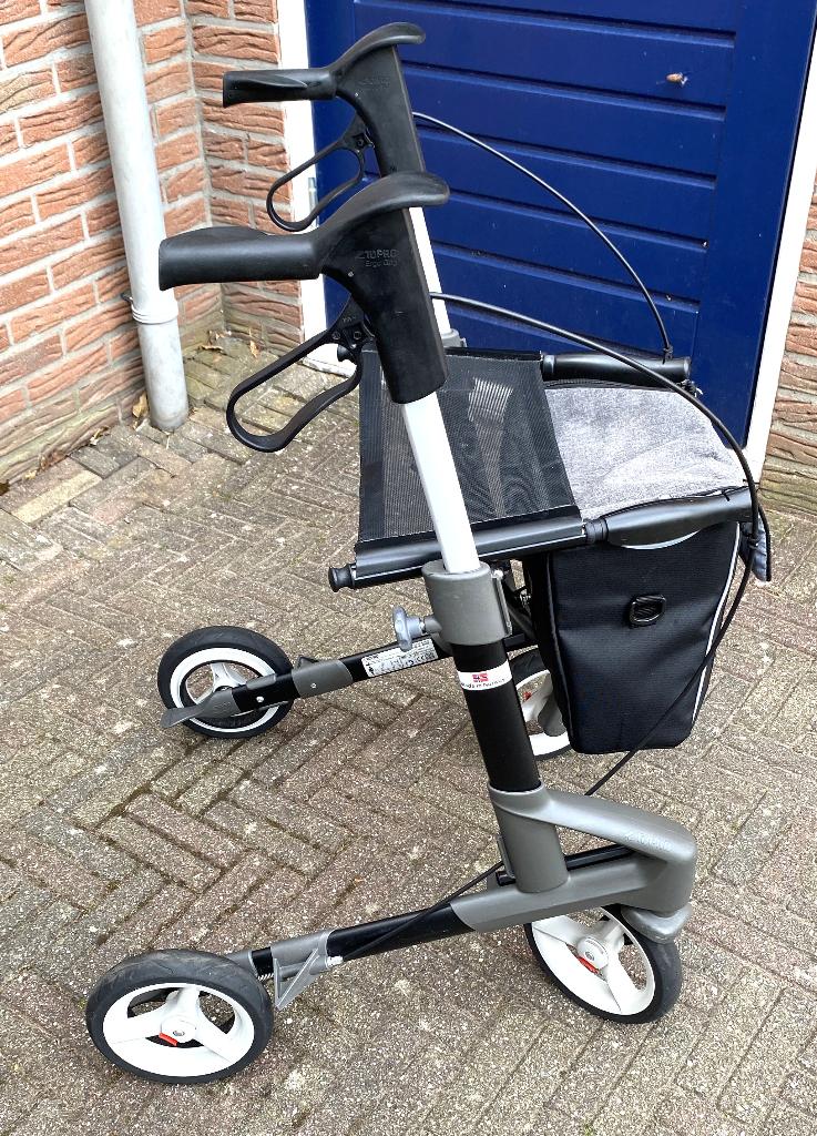 Nette Opvouwbare Rollator Topro Troja 5G M - loophulp, Diversen, Rollators, Zo goed als nieuw, Lichtgewicht, Opvouwbaar, Ophalen