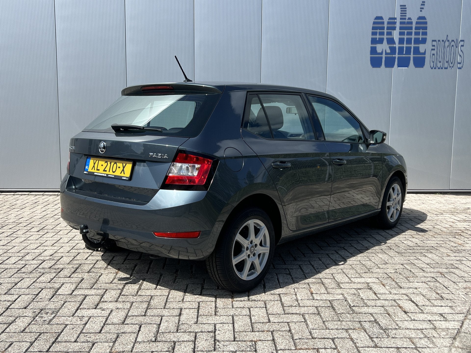 Skoda Fabia 1.0 5 Drs Active Trekhaak Airconditioning Lichtm, Stof, Gebruikt, Met garantie (alle), 49 €/maand