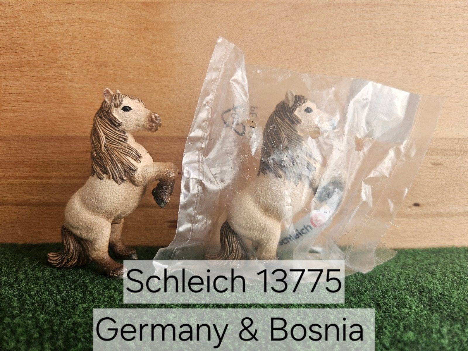 Schleich 13775 Shetlander hengst met of zonder vaantje
2015, Ophalen of Verzenden, Zo goed als nieuw, Paard, Beeldje of Figuurtje