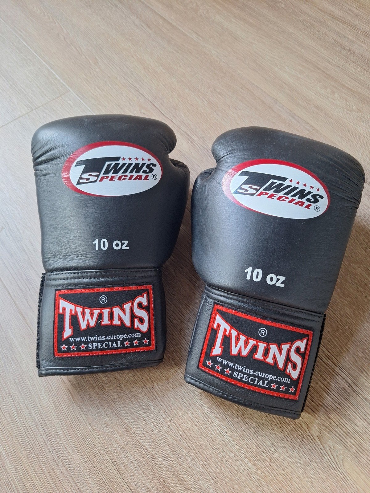 Twins bokshandschoenen 10 oz  ZGAN, Sport en Fitness, Vechtsporten en Zelfverdediging, Overige, Verzenden, Zo goed als nieuw, Vechtsportkleding