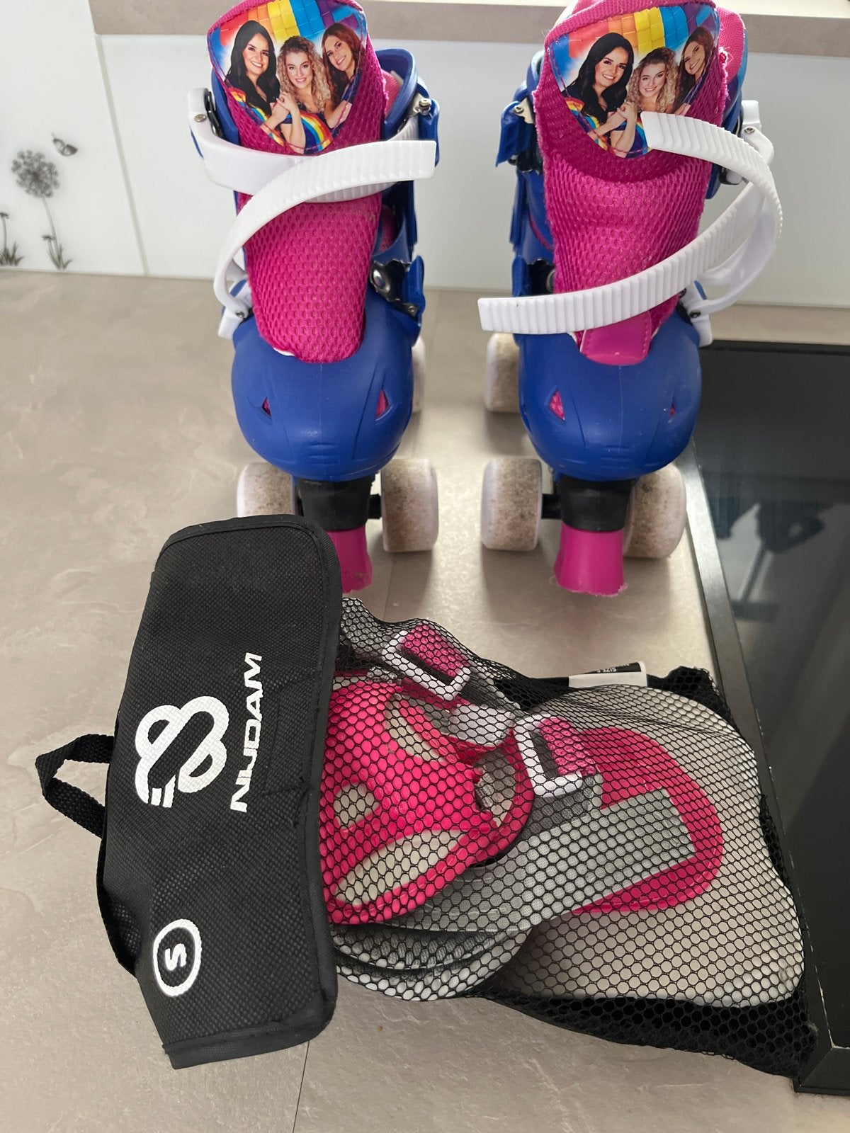 Verstelbare rolschaatsen met beschermset voor kinderen, Ophalen of Verzenden, Verstelbaar, Gebruikt, Kinderen