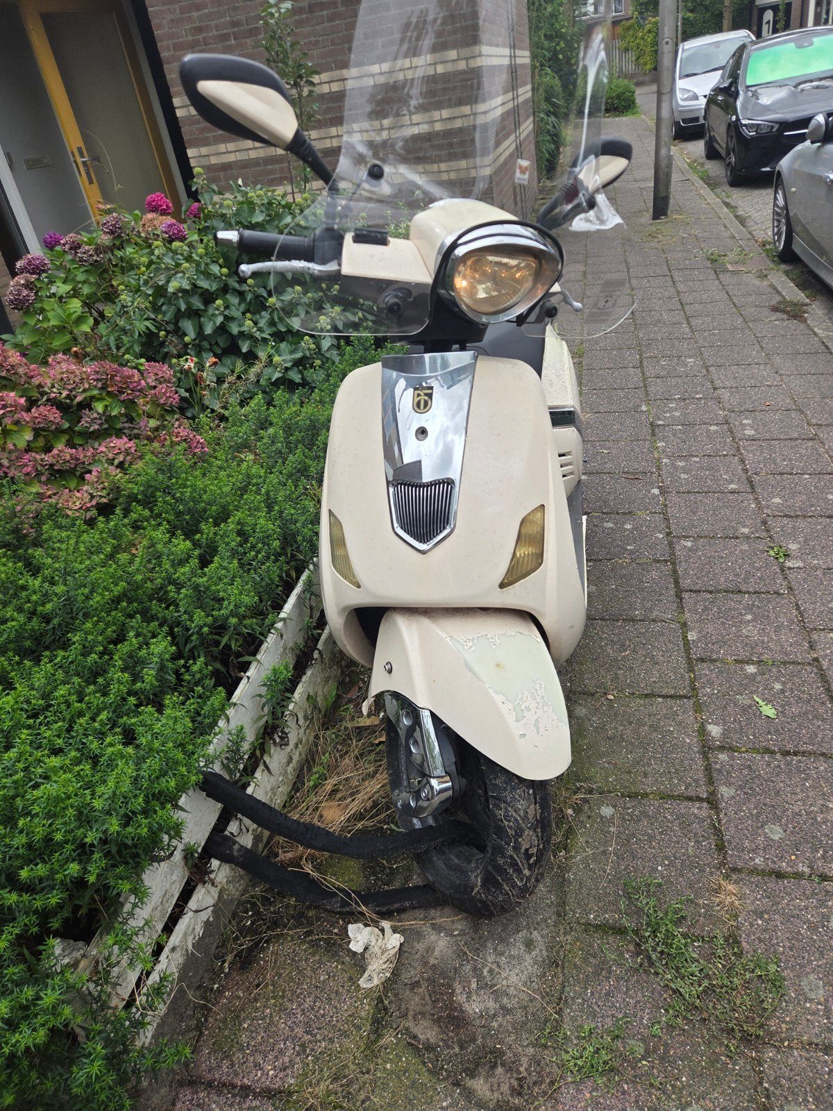Snorscooter - Beige - Gebruikt, Fietsen en Brommers, Ophalen of Verzenden, Gebruikt, Benzine, Overige merken