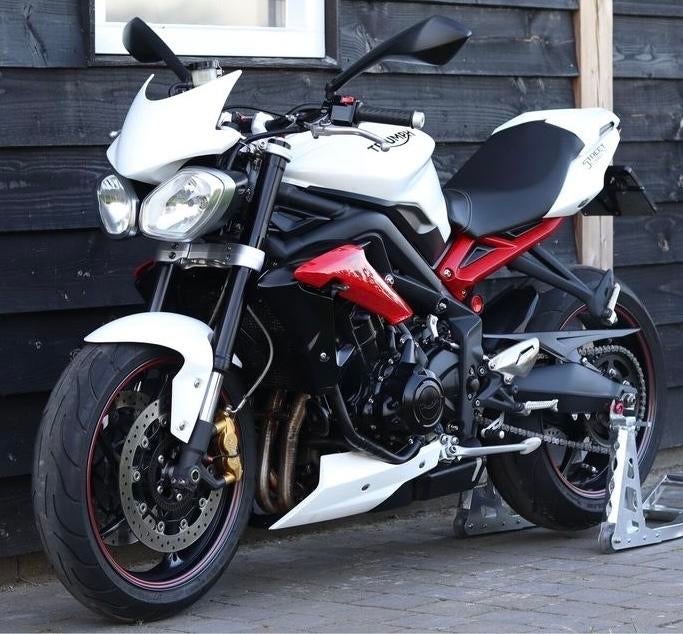 Triumph Street Triple 675 R - Sportieve Naked Bike, Motoren, Motoren | Triumph, 675 cc, Motorrijbewijs A, Gebruikt, 3 cilinders