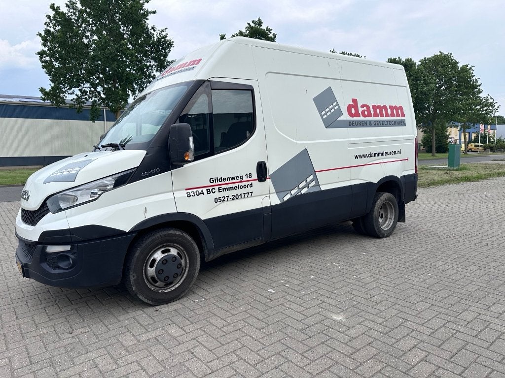Iveco Daily 35S17 2016, Auto's, Bestelauto's, Automatische klimaatregeling, Zwart, 4 cilinders, Iveco