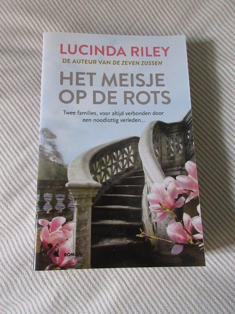 Het meisje op de rots. Lucinda Riley. Nieuw, Ophalen of Verzenden, Nieuw, Lucinda Riley