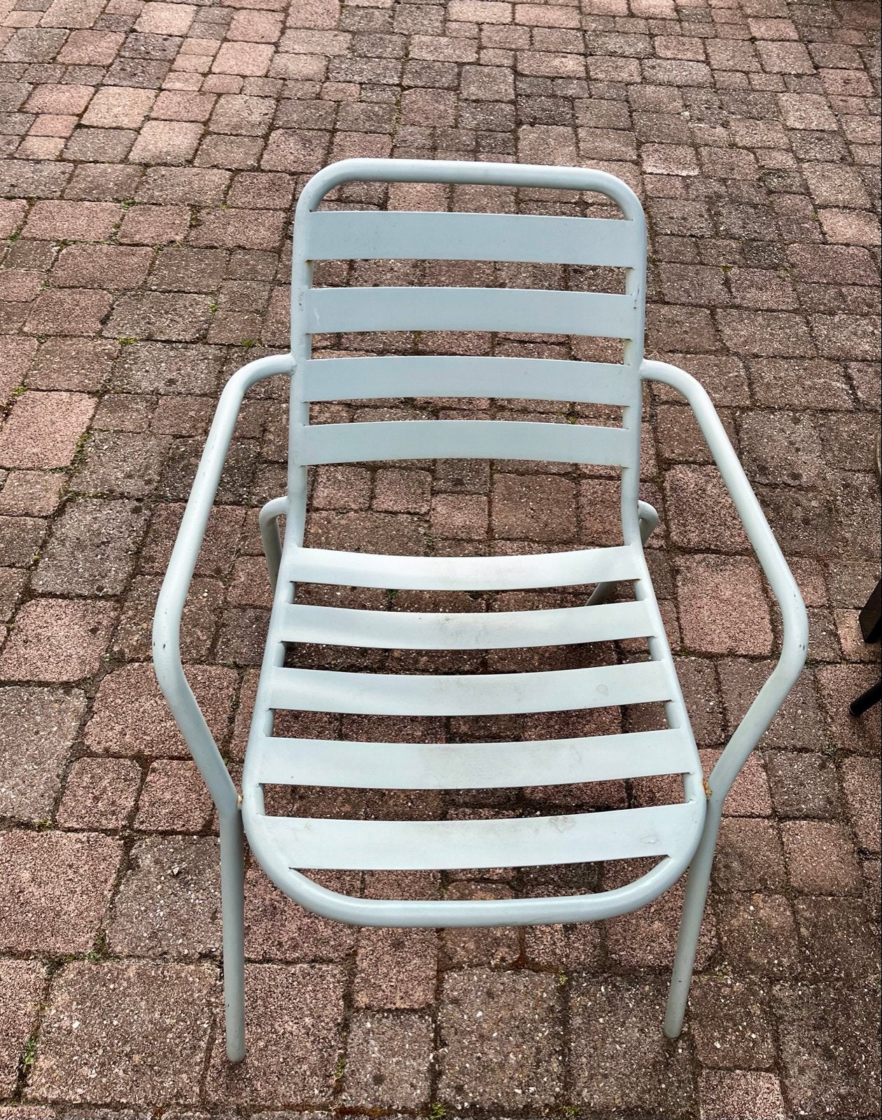 Leen Bakker tuinstoel, lichtblauw metaal 2 stuks, Ophalen of Verzenden, Gebruikt, Metaal