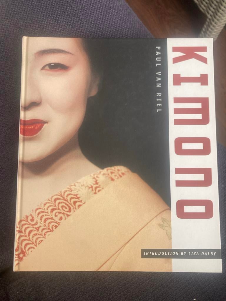 Fotoboek Kimono - Paul van Riel / Liza Dalby -, Boeken, Ophalen of Verzenden, Zo goed als nieuw, Fotografie algemeen