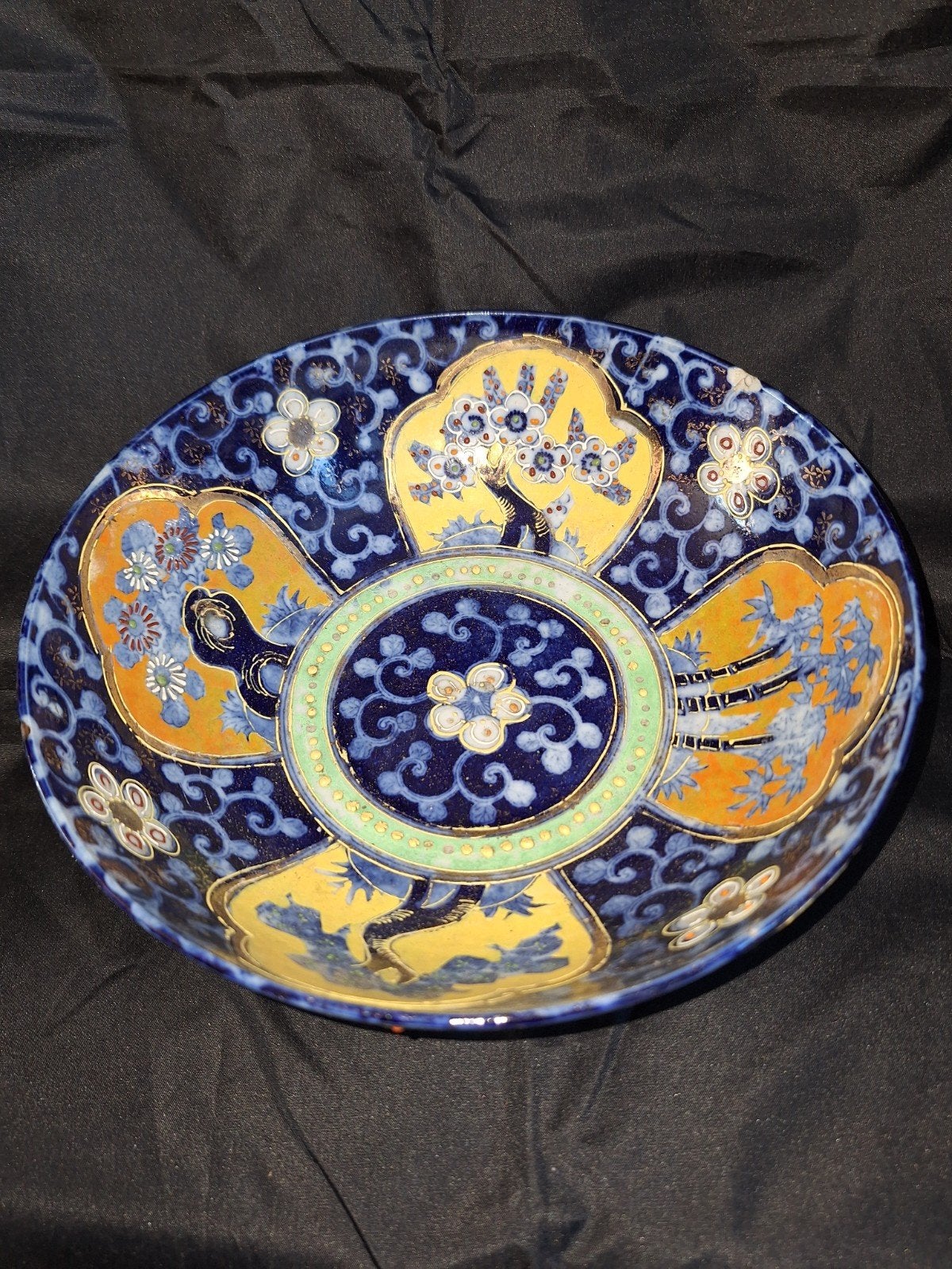 Prachtige Japanse Imari kom met gedetailleerde decoratie, Ophalen