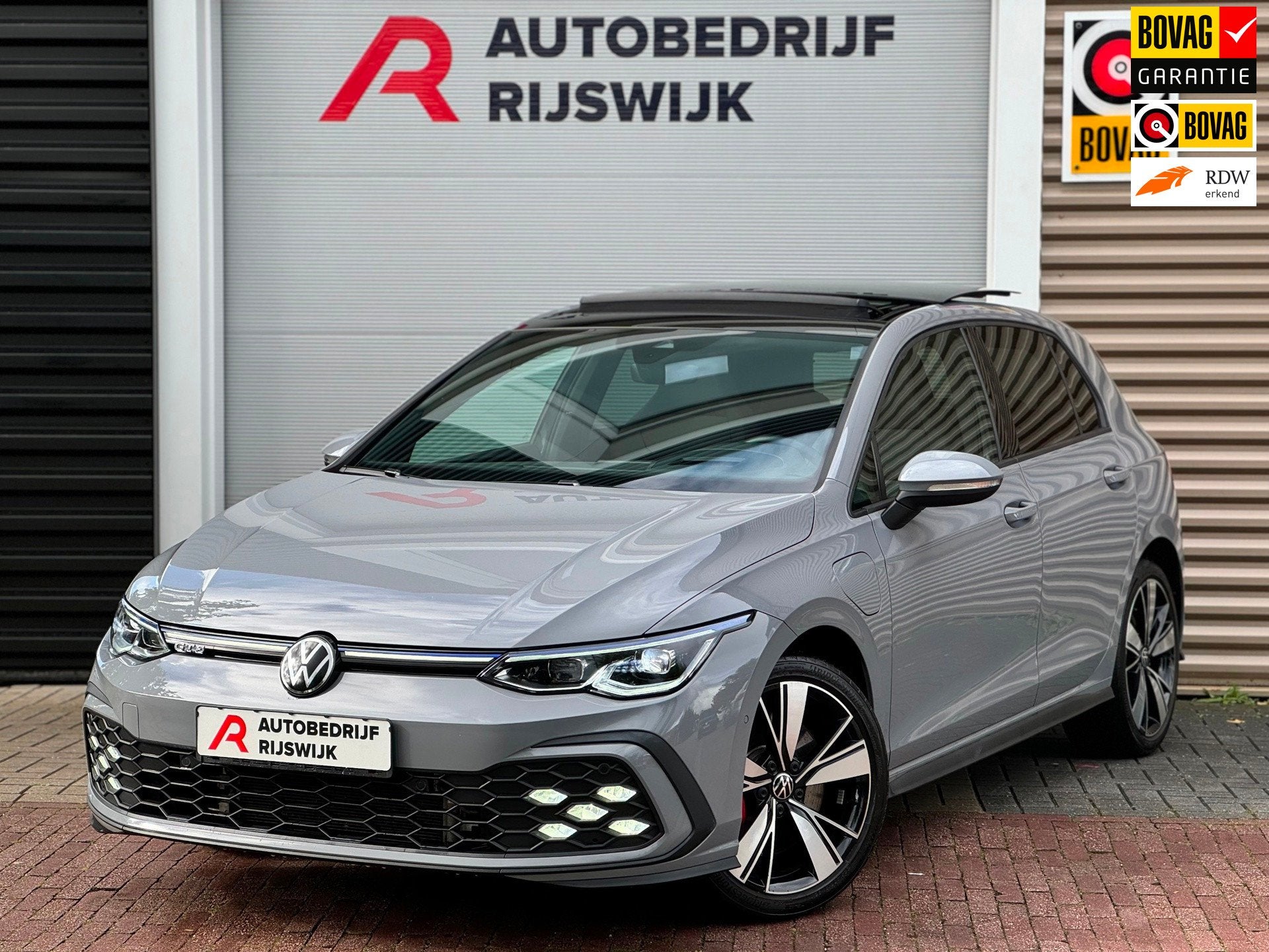 Volkswagen Golf 1.4 eHybrid GTE Pano/Trekhaak/Camera, Auto's, Dealer onderhouden, Gebruikt, Euro 6, 4 cilinders