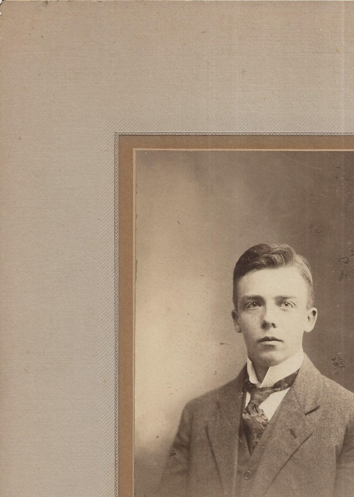 Amsterdam Heer met hoog boord en kuif Kabinetsfoto M Ladee, Ophalen of Verzenden, Voor 1920, Ongelopen, Noord-Holland