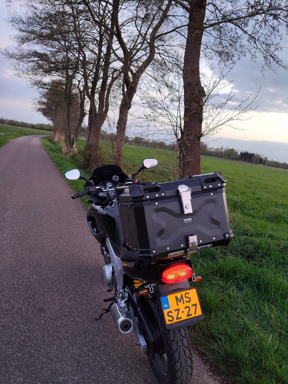 Yamaha TDM 850 Toermotor + Topkoffer. Goed onderhouden, Motoren, 2 cilinders, Motorrijbewijs A, Gebruikt, Particulier
