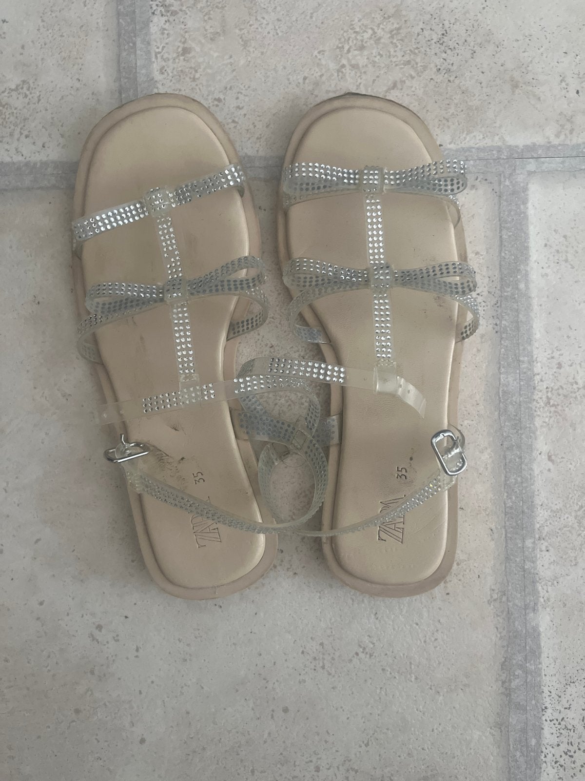Mooie Zara slippers maat 35, Kleding | Dames, Schoenen, Ophalen, Gedragen, Slippers