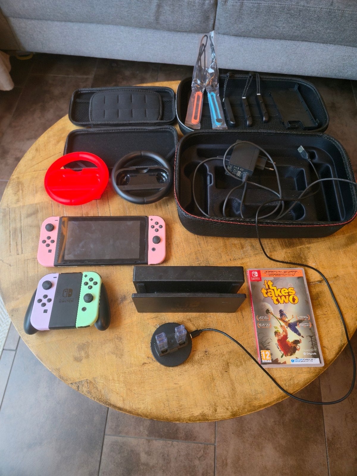 Complete Nintendo Switch Set - 512GB sd -Extra Joy-Cons

Ext, Met games, Ophalen of Verzenden, Zo goed als nieuw, Switch Original