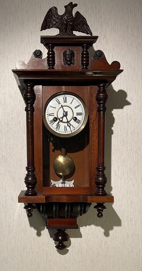 Hangklok met adelaar 1880 goedwerkende, Antiek en Kunst, Ophalen