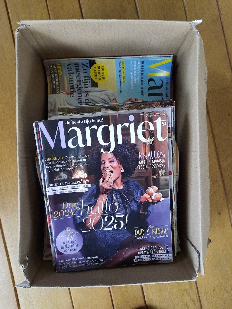 Margriet – Complete jaargang 2025 - 12,3 kilo, Ophalen of Verzenden, Gelezen, Damesbladen