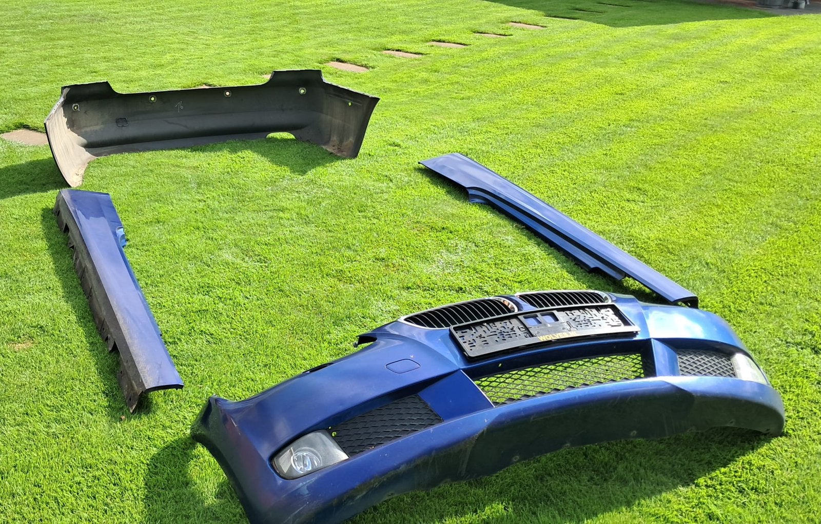 Voorbumper, achterbumper & sideskirts van een BMW 320i E92, Auto-onderdelen, Ophalen of Verzenden, BMW, Bumper