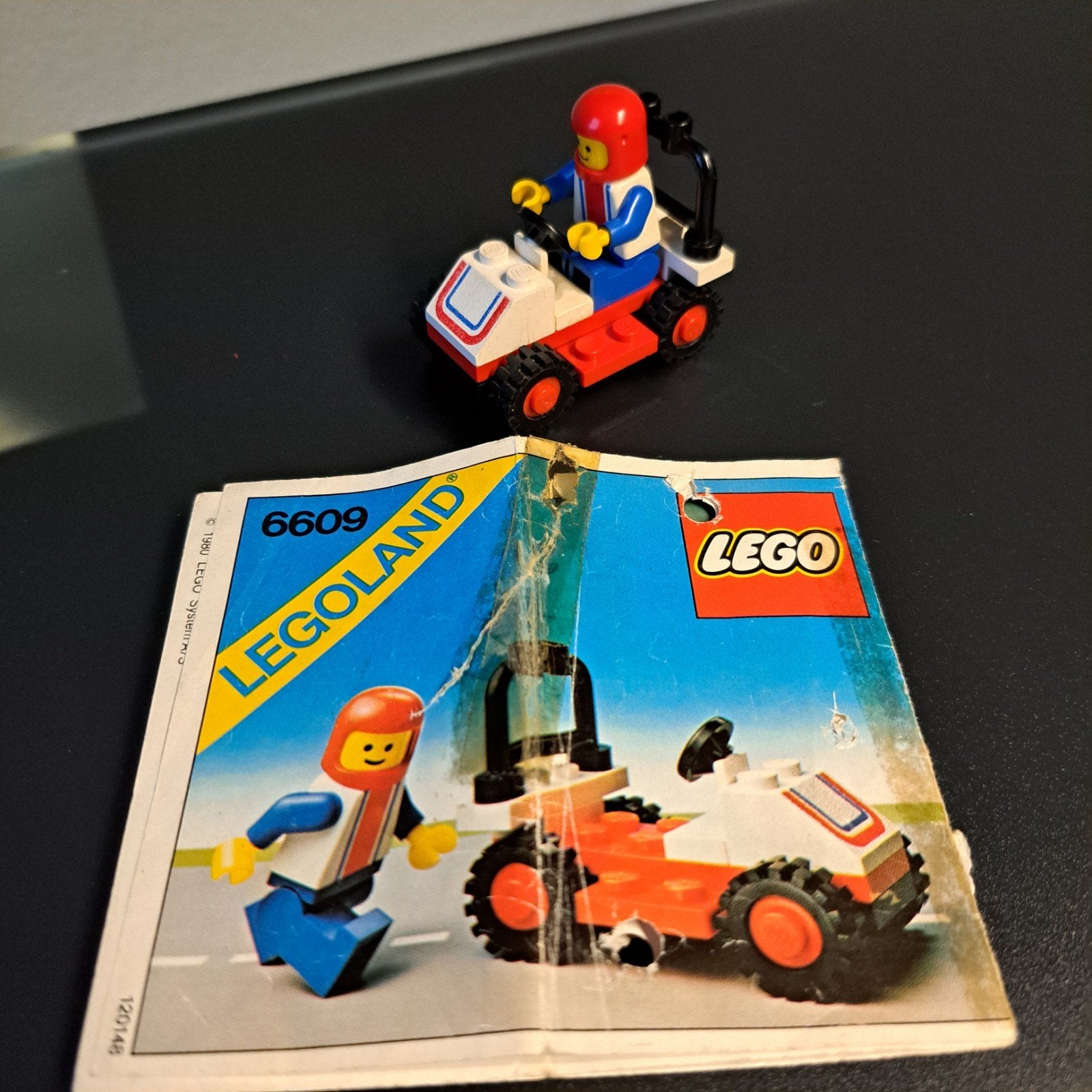Legoland 6609 Race wagen.
Boekje is wat geplakt., Ophalen of Verzenden, Zo goed als nieuw, Lego