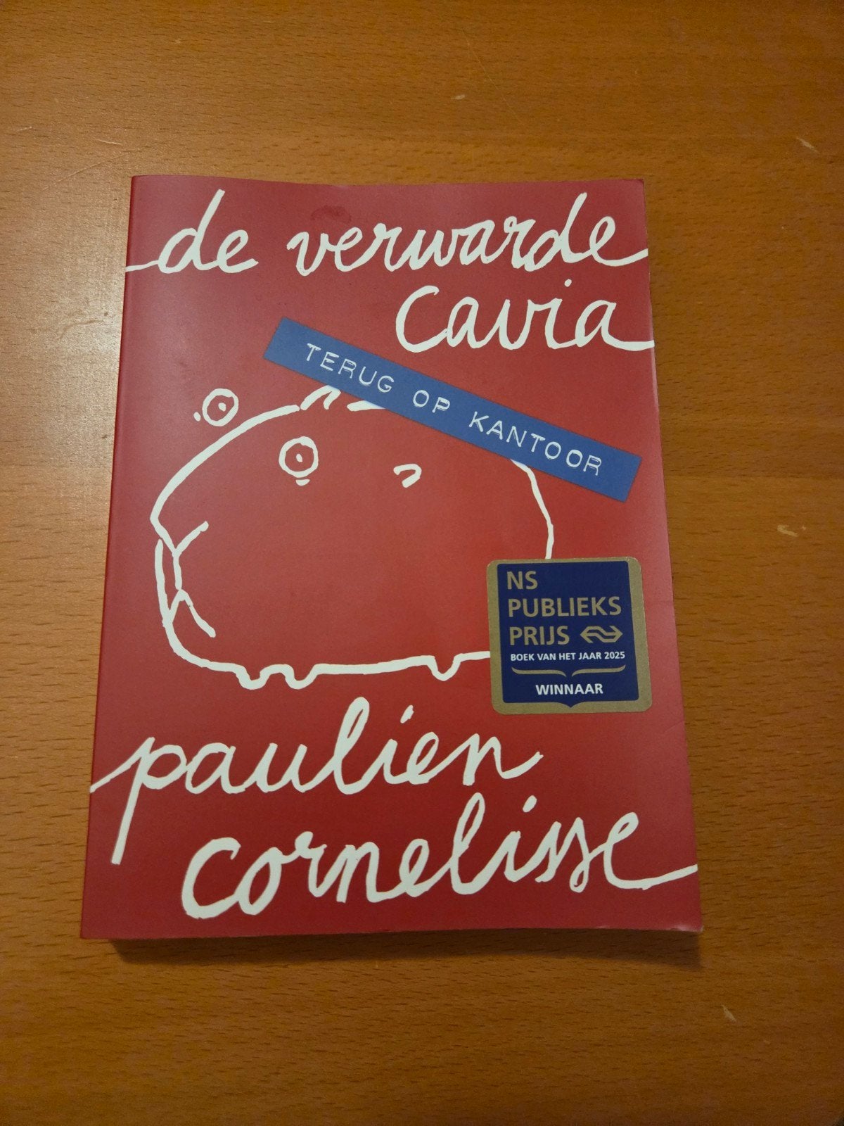 De Verwarde Cavia - Paulien Cornelisse (NS Publieksprijs), Ophalen of Verzenden, Zo goed als nieuw, Paulien Cornelisse, Nederland