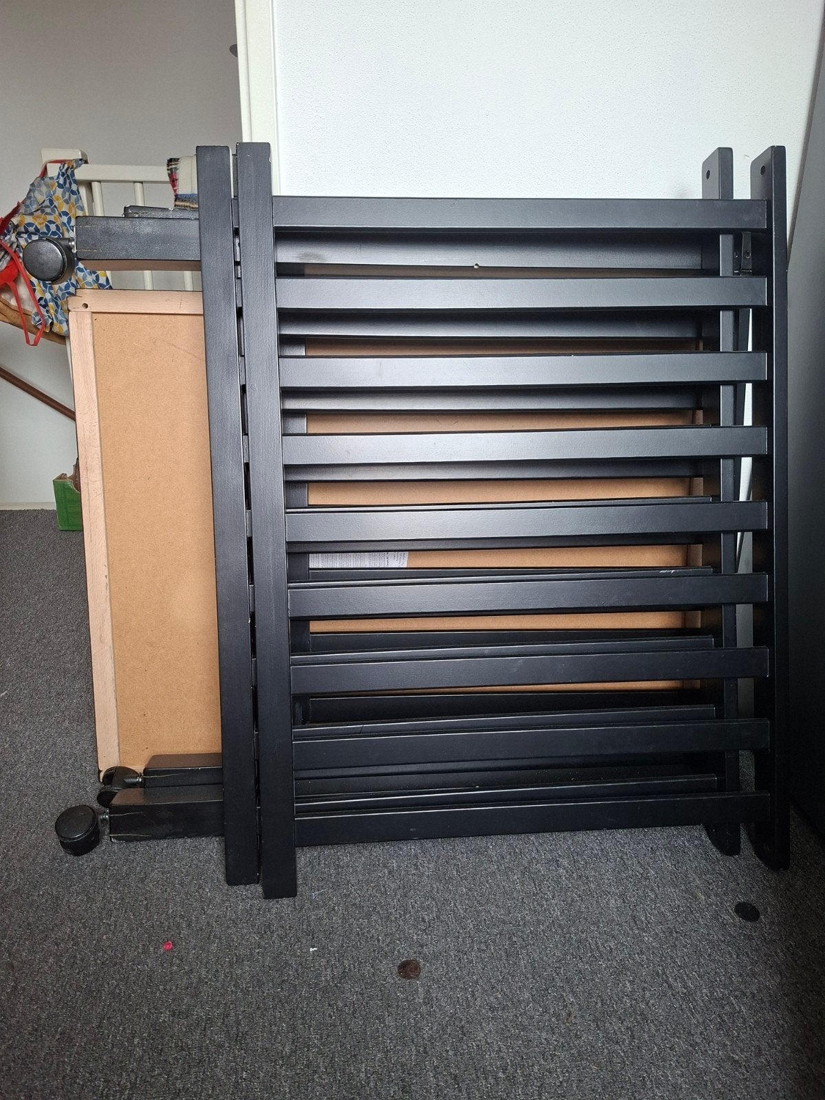 Mooie zwarte box op wieltjes, Ophalen, Gebruikt, Hout, Overige typen