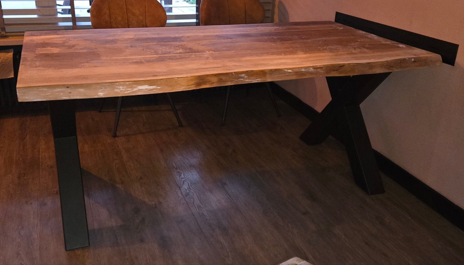boomstam eettafel 180x100x76, Huis en Inrichting, Ophalen, 50 tot 100 cm, Zo goed als nieuw, 150 tot 200 cm