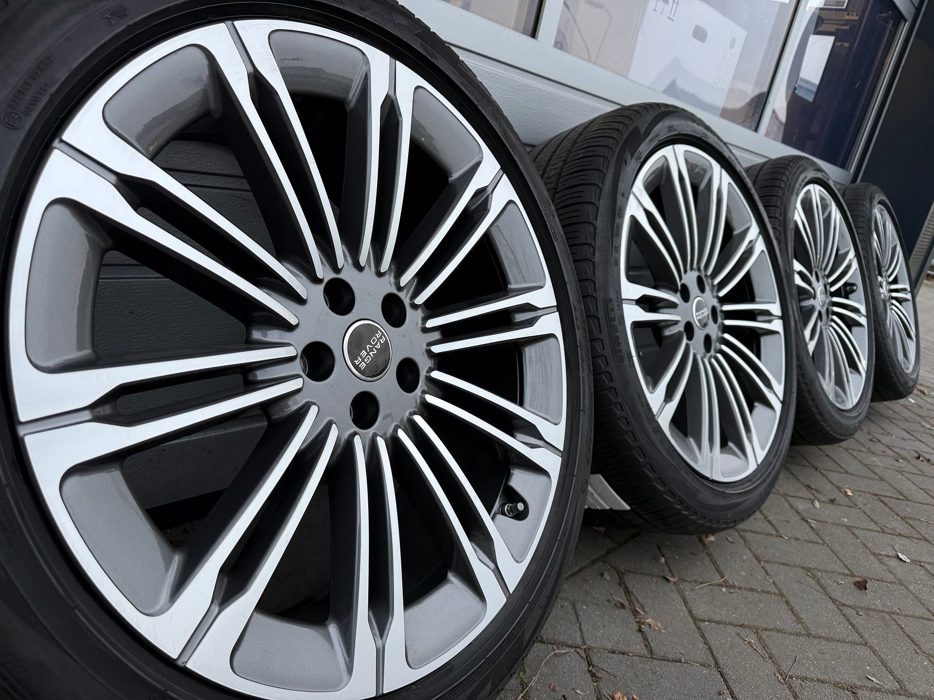 23” Discovery 5 Defender RR Range Rover Sport Vogue velgen, -, 285 mm, -, Banden en Velgen