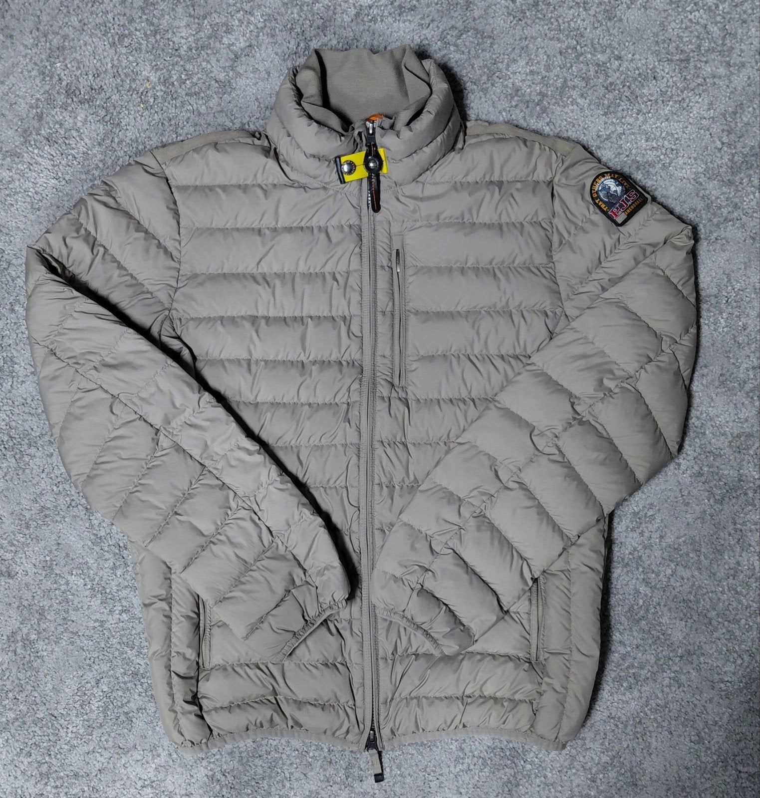 Parajumpers tussen/winter jas nieuwprijs: €429, authentiek., Kleding | Heren, Maat 52/54 (L), Parajumpers, Ophalen of Verzenden