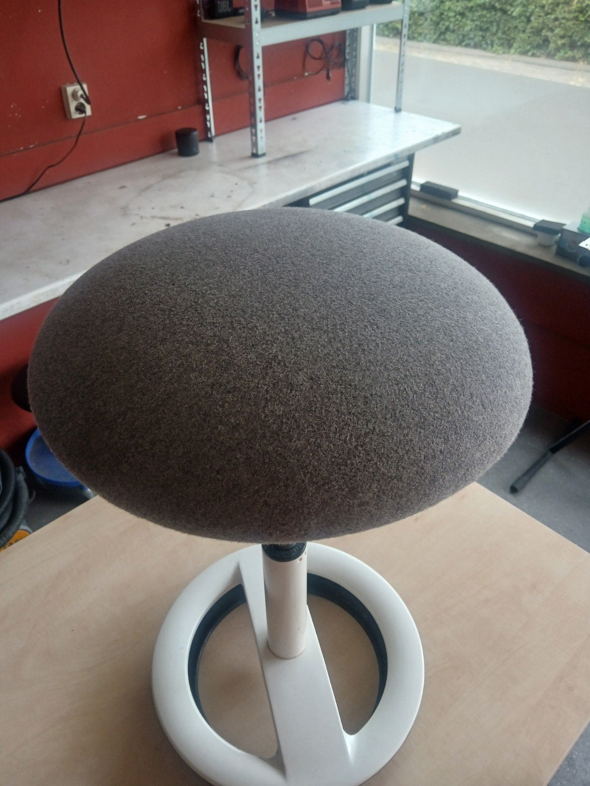 Wiebelkruk Ergonomisch kruk, Ophalen, Info@tommysmit.nl, Gebruikt, Staal
