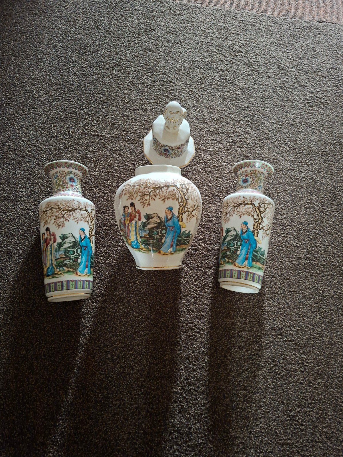 Kast stel Vazen, Ophalen