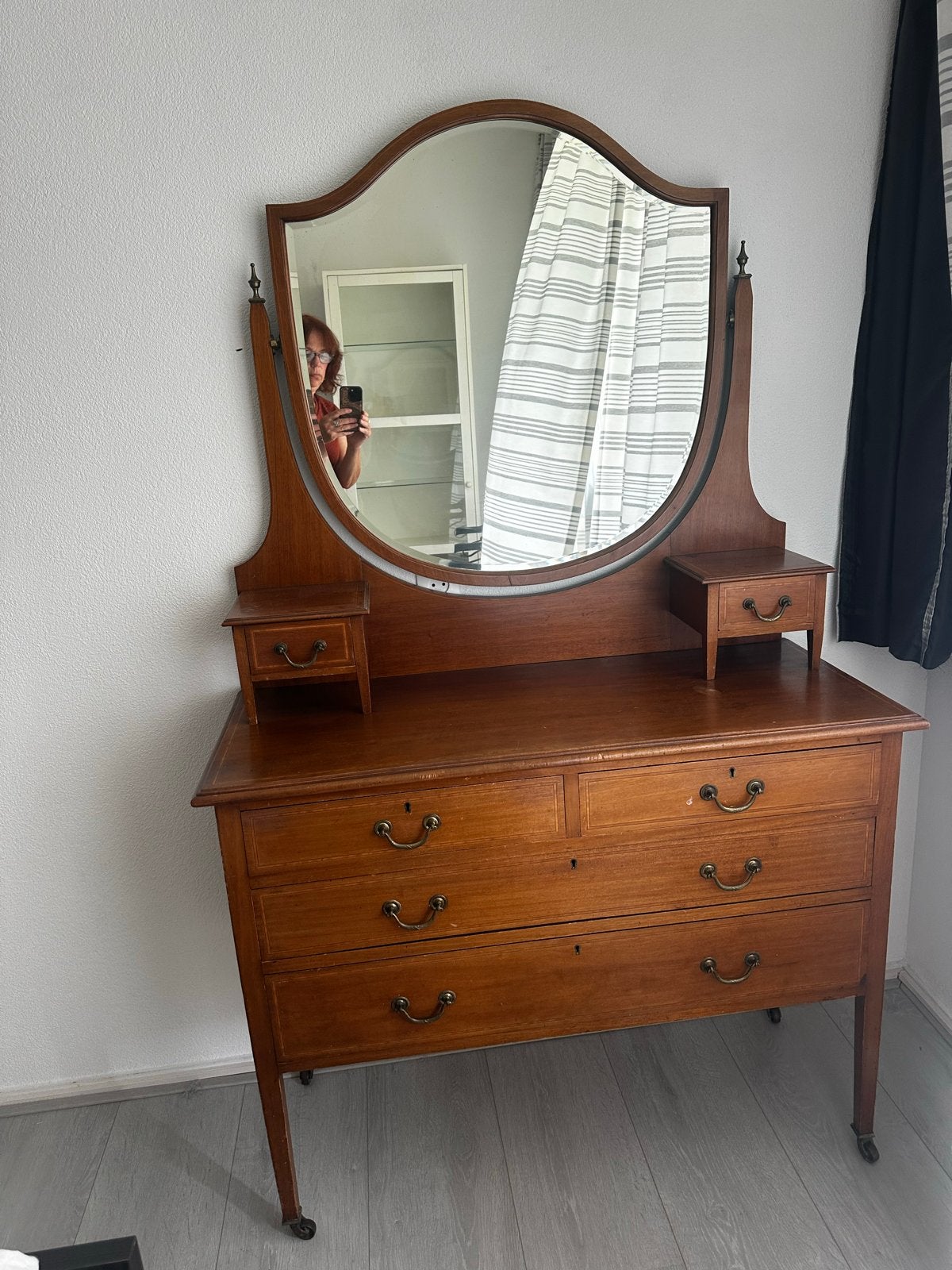 Antieke kaptafel met spiegel en lades, Ophalen