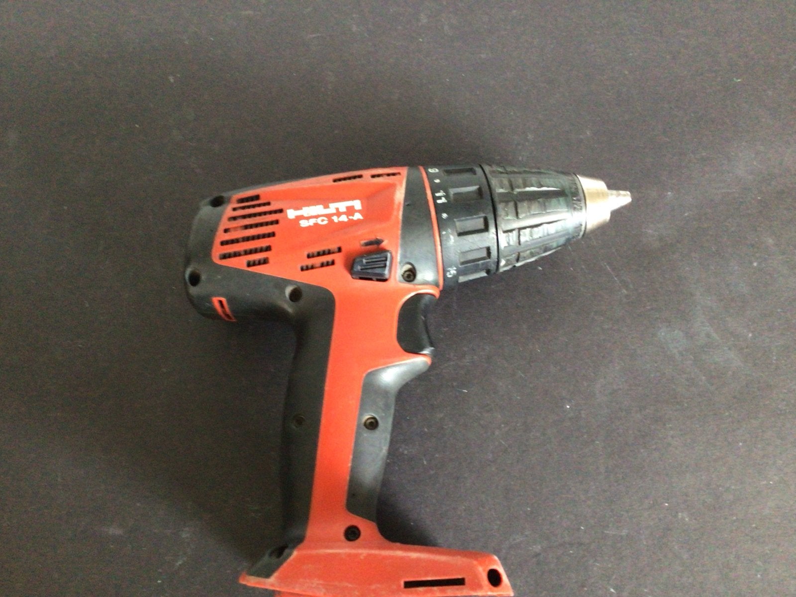 Hilti SFC 14-A Accuboormachine met lader en accu, Gebruikt, Variabele snelheid, Ophalen of Verzenden, Boor- en Schroefmachine