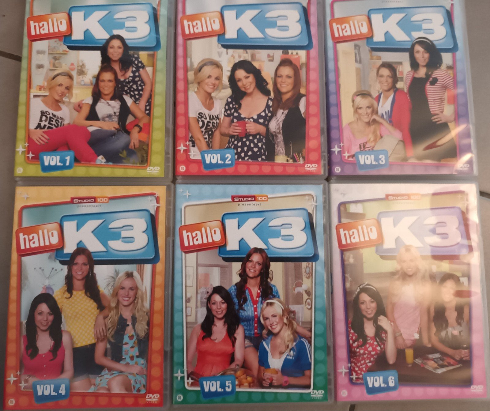 Dvd studio 100 Hallo k3 volume 1-6, Ophalen of Verzenden, Zo goed als nieuw