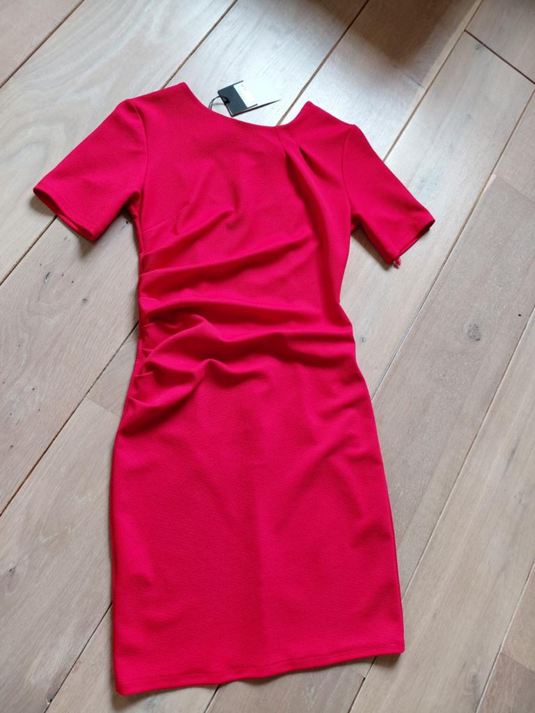Nieuwe prachtige getailleerde COSTES jurk maat S, Kleding | Dames, Jurken, Nieuw, Ophalen of Verzenden, Knielengte, Costes