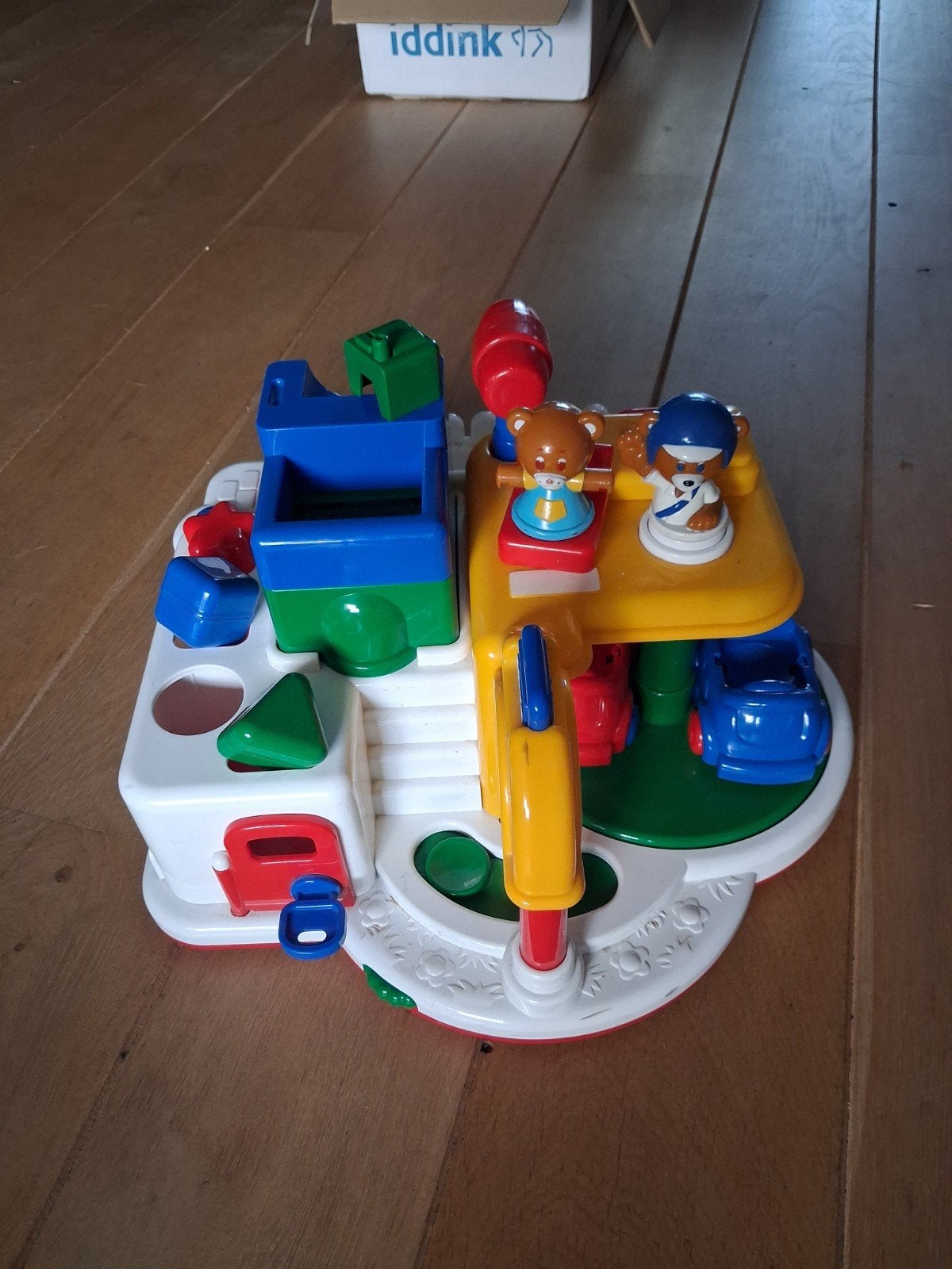chicco garage, Ophalen, Gebruikt, Speelset