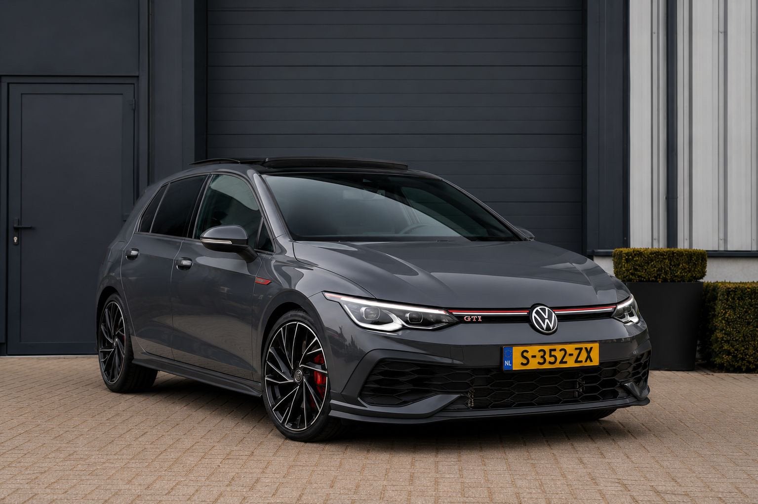 Volkswagen Golf 8 GTI Clubsport 2.0, 4 cilinders, 1984 cc, 0 kg, 75 €/maand
