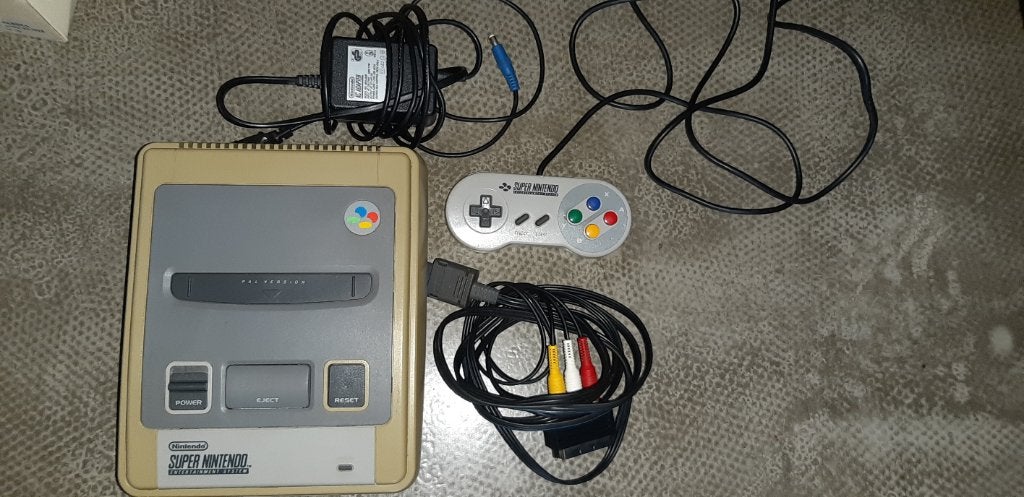 SNES console + 11 spellen, Ophalen, Met 1 controller, Met games