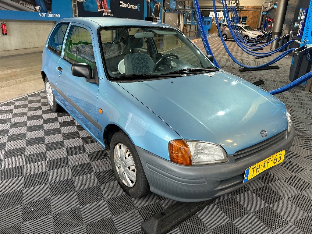 Toyota Starlet 1.3 16V 1998 Blauw, 4 cilinders, Origineel Nederlands, Handgeschakeld, 75 pk