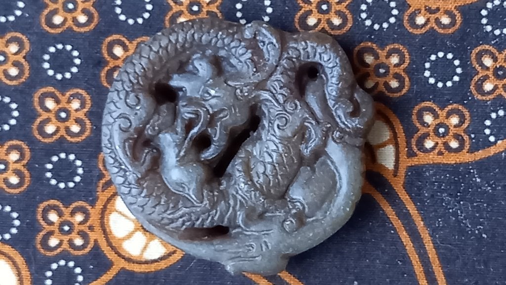 Mooi antiek Chinees jade amulet met een draak 5,2 cm., Ophalen of Verzenden