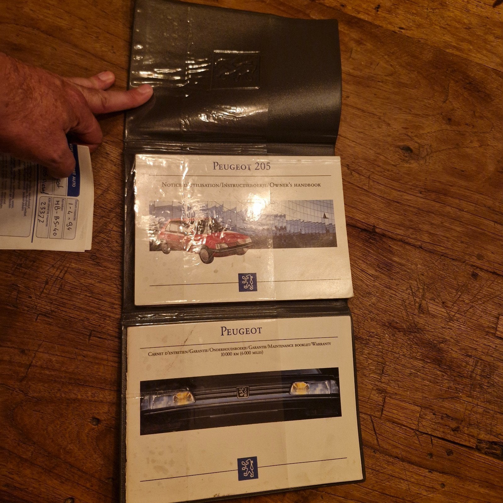 Peugeot 205 instructieboekje met origineel mapje, Ophalen of Verzenden