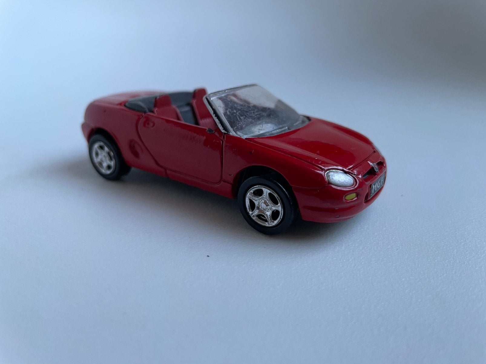 model Rover MG F MG-F, 1996 rood 1/43 New-Ray, Ophalen of Verzenden, Gebruikt, Auto