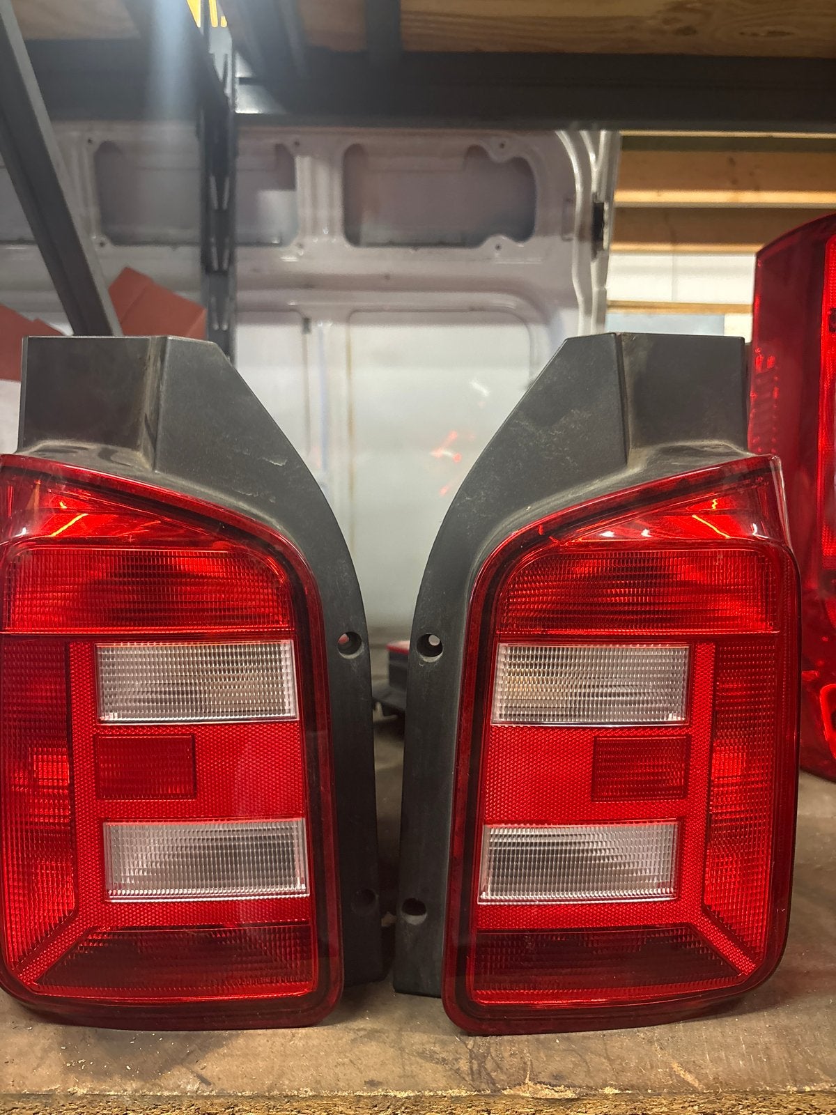 Achterlichten Volkswagen Transporter T6 (2015-2021) - Set, Ophalen of Verzenden, Gebruikt, Volkswagen