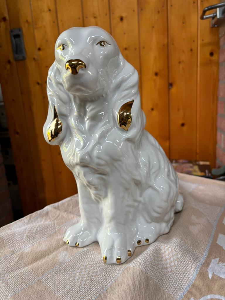 Vintage porseleinen Cocker Spaniël beeldje met goudaccenten, Antiek en Kunst, Ophalen of Verzenden