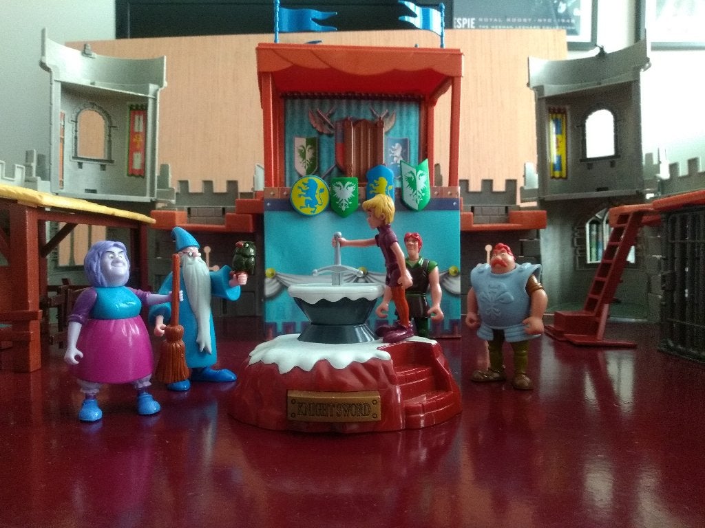 Disney Famosa - Sword in the Stone - Speelset - Castle - '90, Ophalen of Verzenden, Overige figuren, Gebruikt, Beeldje of Figuurtje