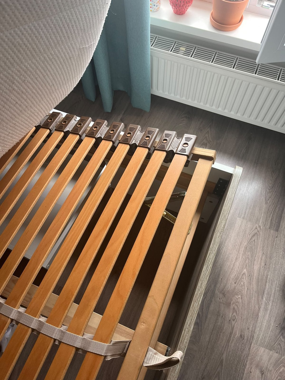 Foto 6 van 120x200 bed inclusief matras en nachtkastje