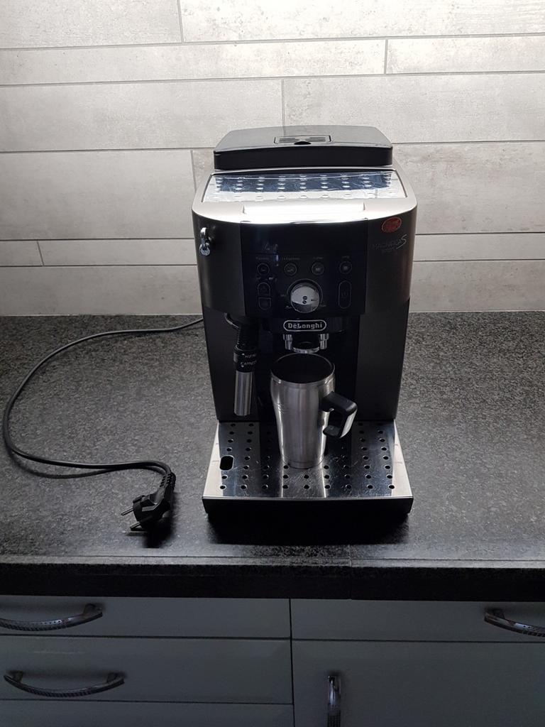 De longhi koffiezetapparaat, Witgoed en Apparatuur, Ophalen of Verzenden, Zo goed als nieuw, Koffiemachine