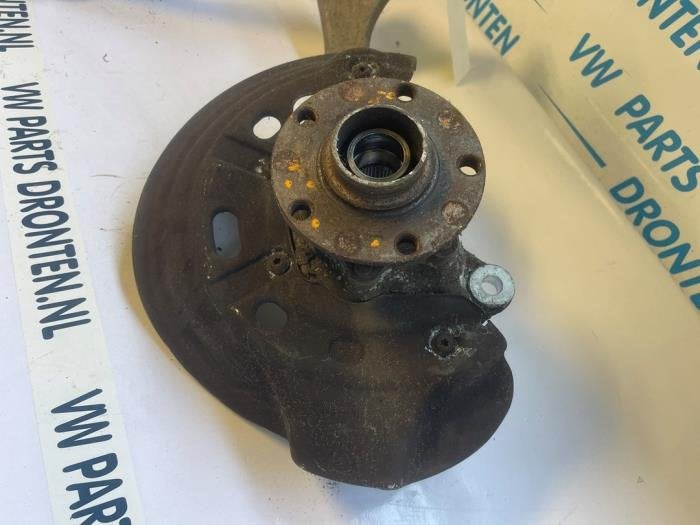 Fusee links-voor van een Audi A8, Gebruikt, -, Verzenden, -