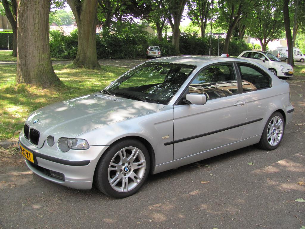 BMW 325ti AUT Individual, Auto's, BMW, Particulier, 3-Serie, Benzine, Hatchback, Automaat, Zilver of Grijs, Zwart, Leder en Alcantara