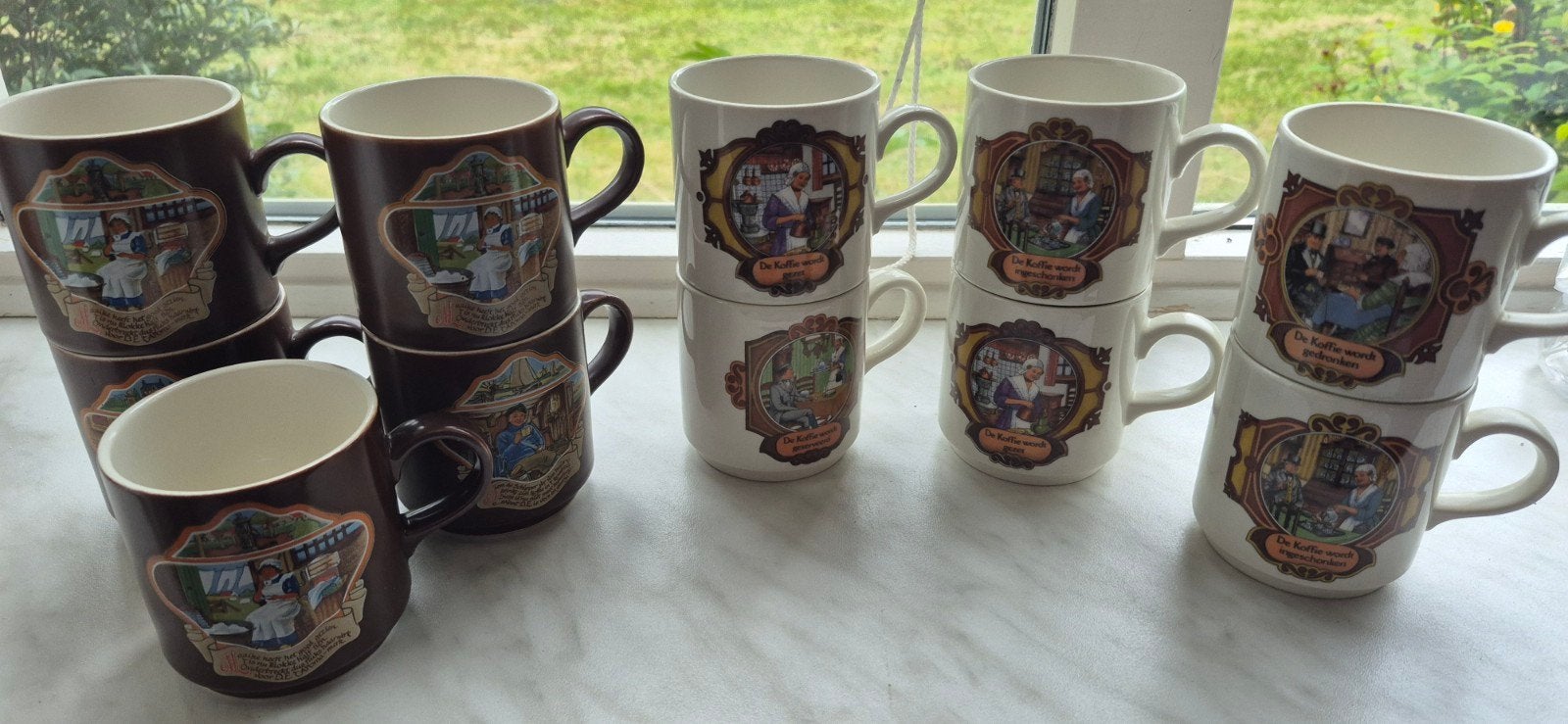 Vintage Douwe Egberts / Villeroy & Boch mokken set – 11 stuk, Huis en Inrichting, Keuken | Servies, Gebruikt, Ophalen of Verzenden